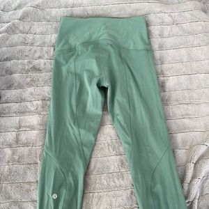 Lululemon 23” cropped pant